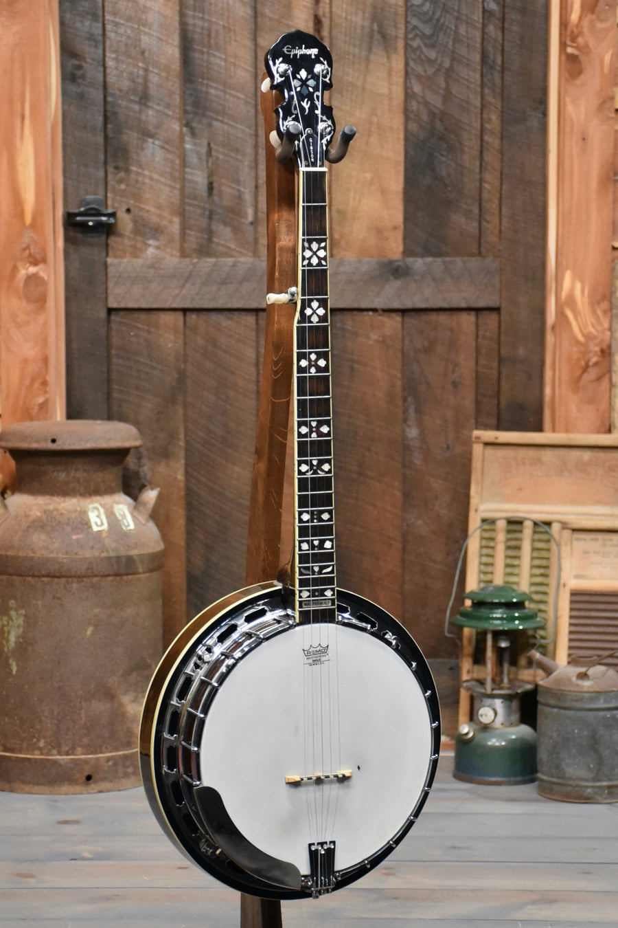 Pre-Owned Epiphone Masterbuilt MB250 5-String Banjo With Case