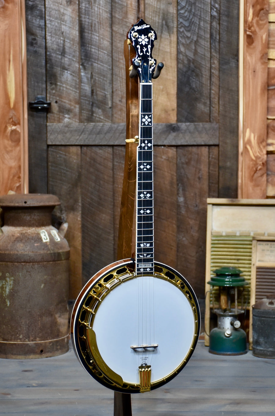 Pre-Owned Gold Tone Mastertone™ OB-Grandee: Orange Blossom Grandee Resonator Banjo with Case