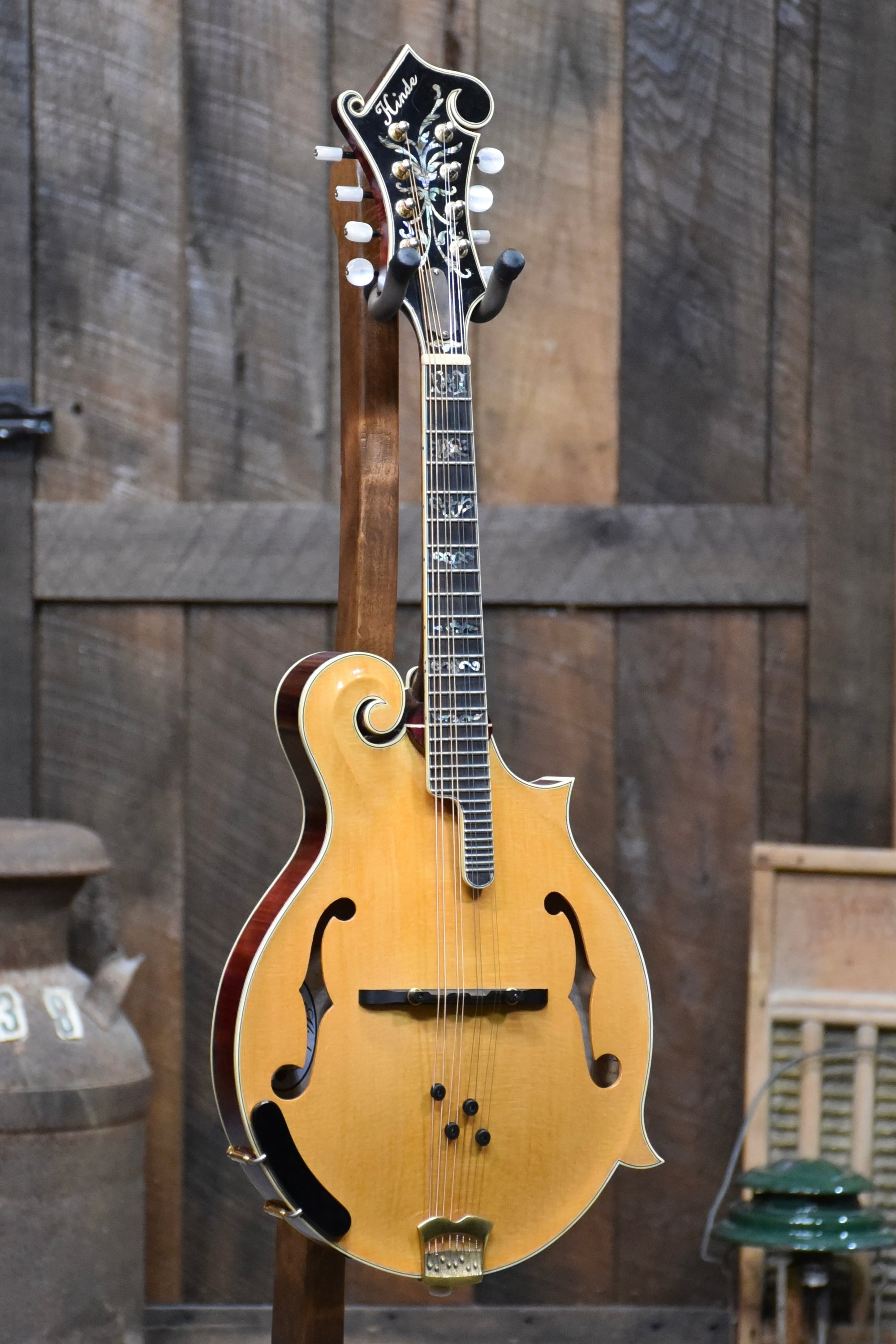 Pre-Owned 2008 Hinde F-Style Mandolin With Case