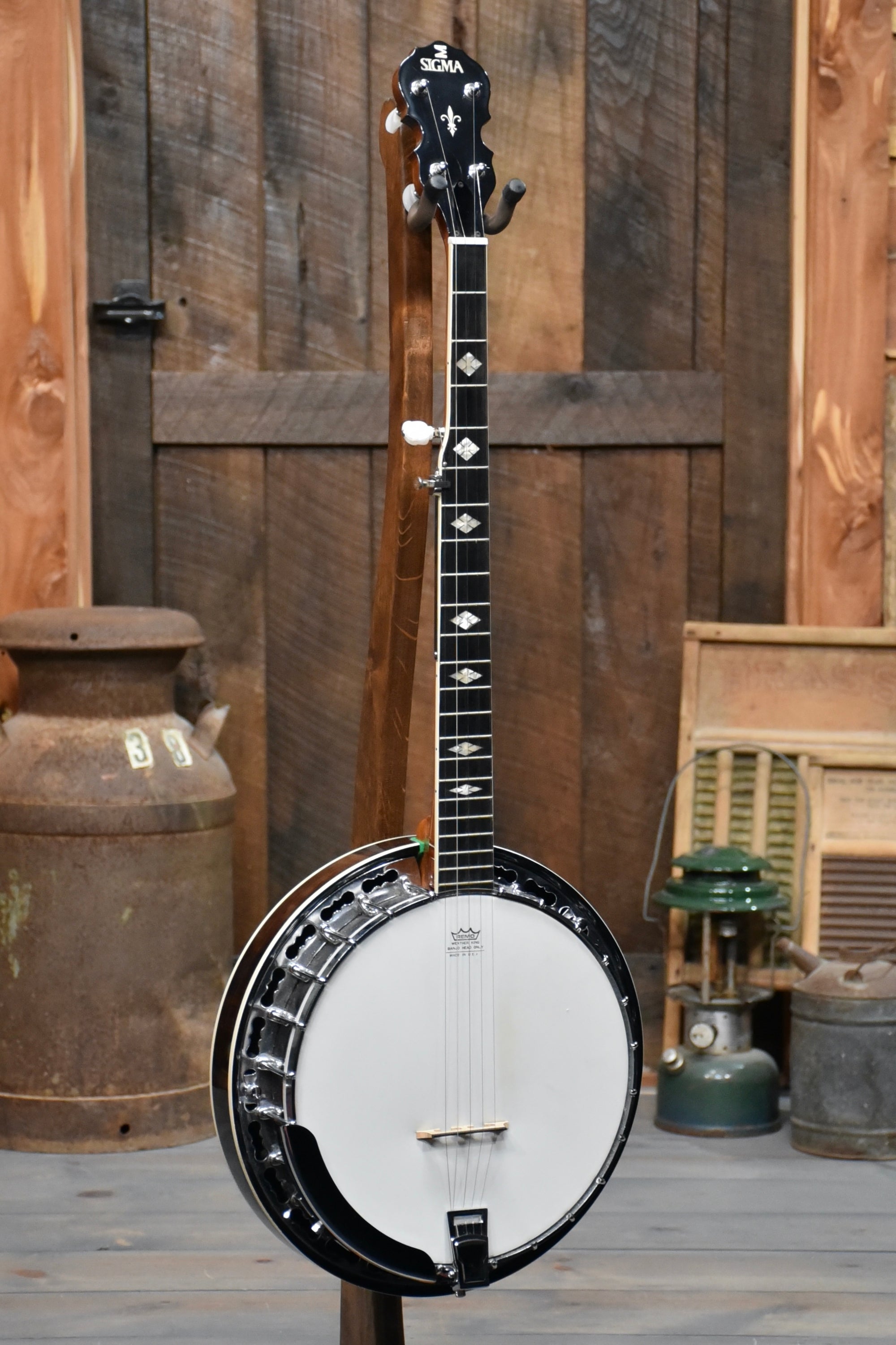 Pre-Owned 1970's Sigma 5-String Banjo With Case