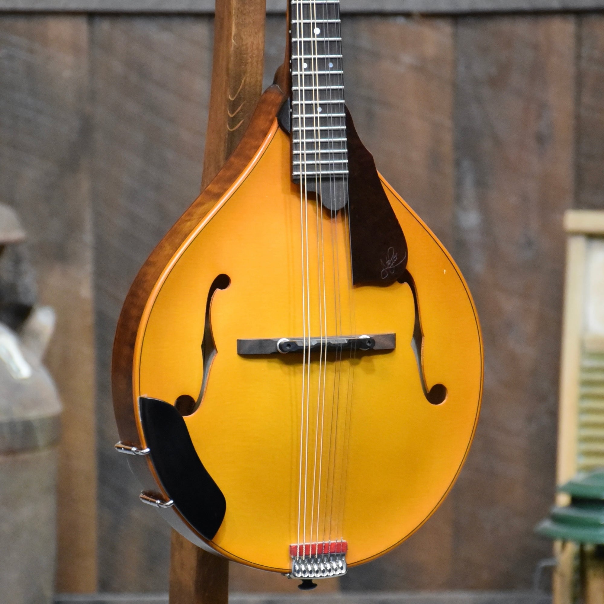 Pre-Owned Northfield M Model Namm Demo #1 Amber A-Style Mandolin With Case