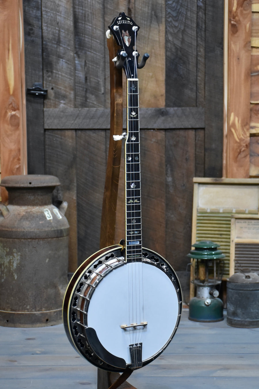 Pre-Owned Stelling Red Fox 5-String Old Wood Rim Maple Banjo With Case