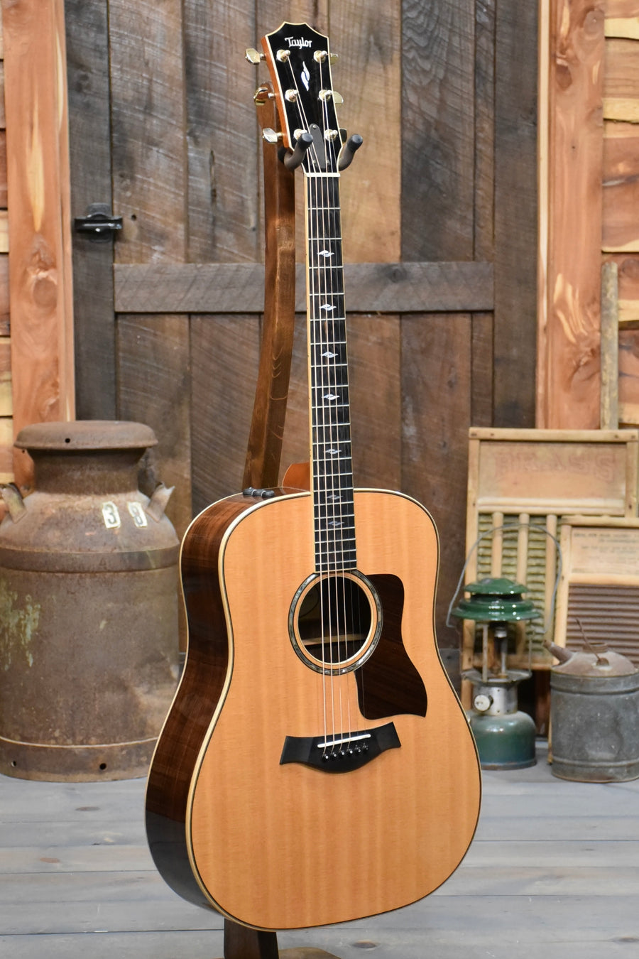 Pre-Owned Taylor 810e Limited “First Edition” Acoustic Guitar With Case