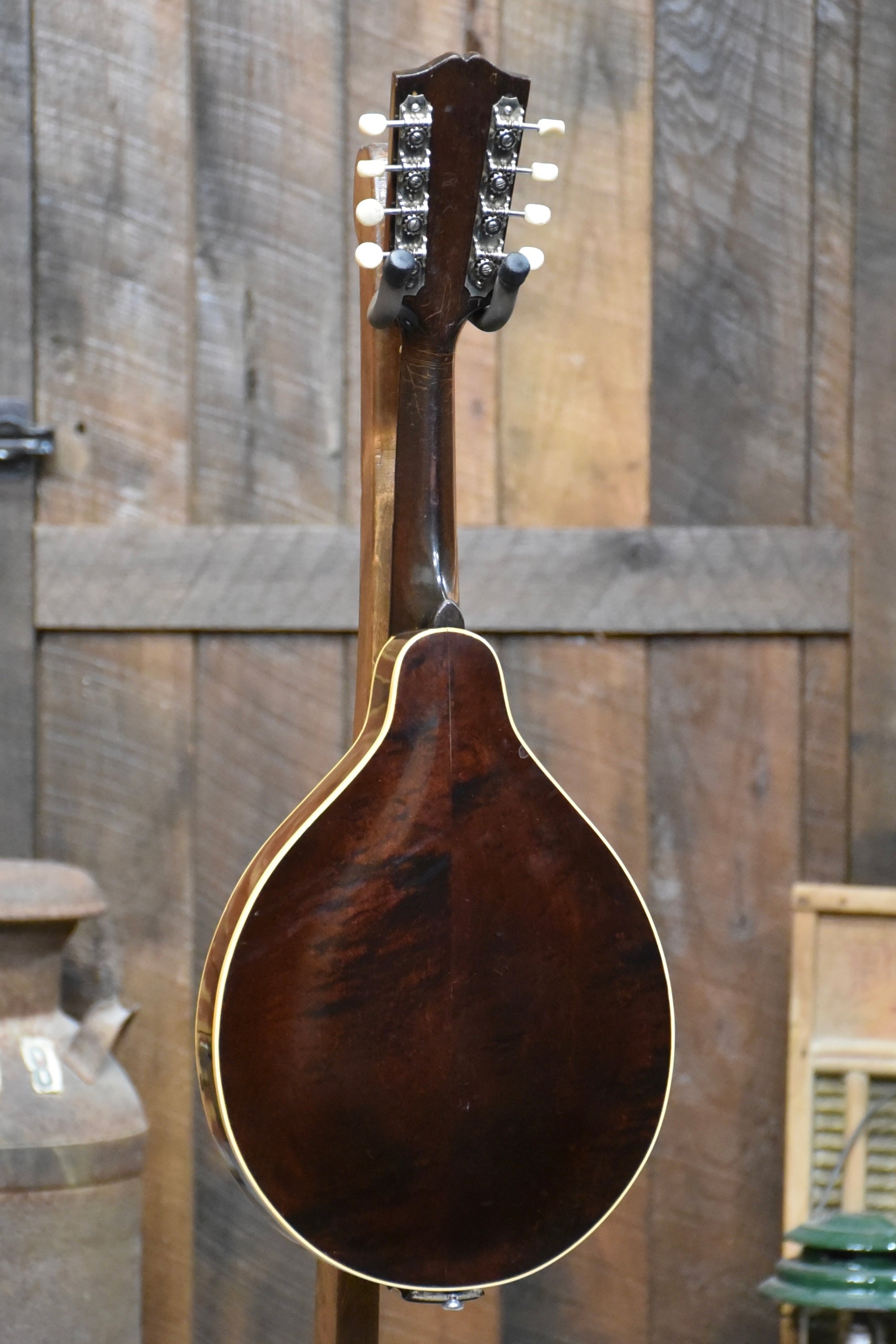 Pre-Owned Gibson Vintage A-50 Mandolin with Case