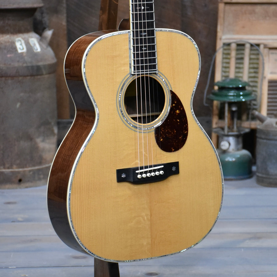 Pre-Owned Eastman E40-OM-TC Acoustic Guitar With Case