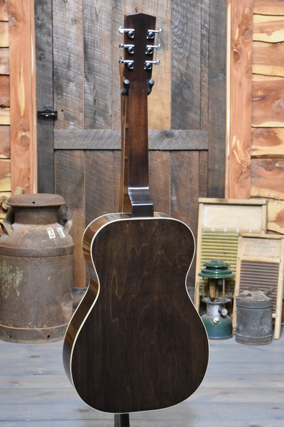 Pre-Owned Yamaha LL16BSHB Handcrafted A.R.E. Acoustic-Electric Guitar With Case - Brown Sunburst