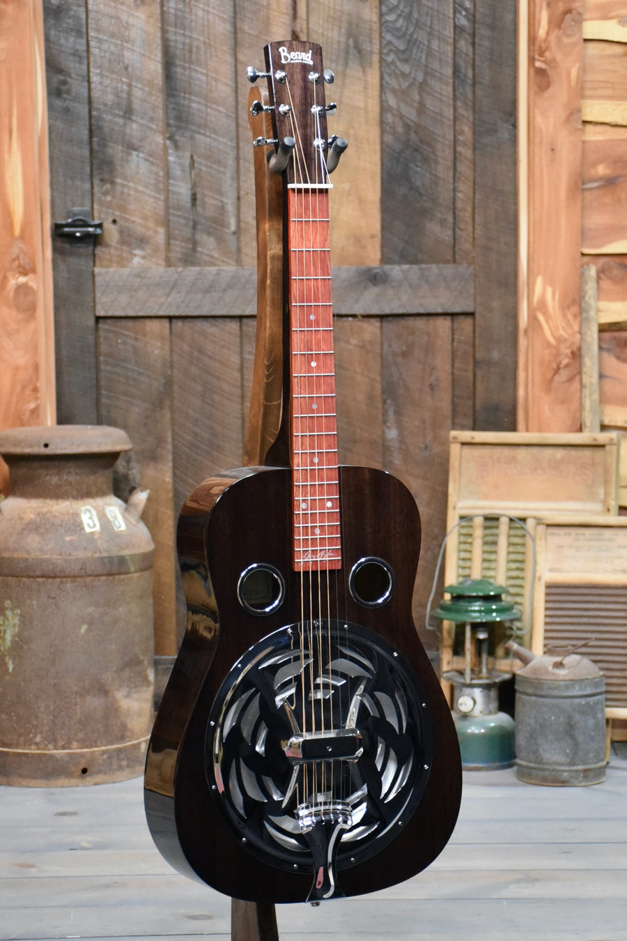 Pre-Owned Beard Jerry Douglas Dobro with Case