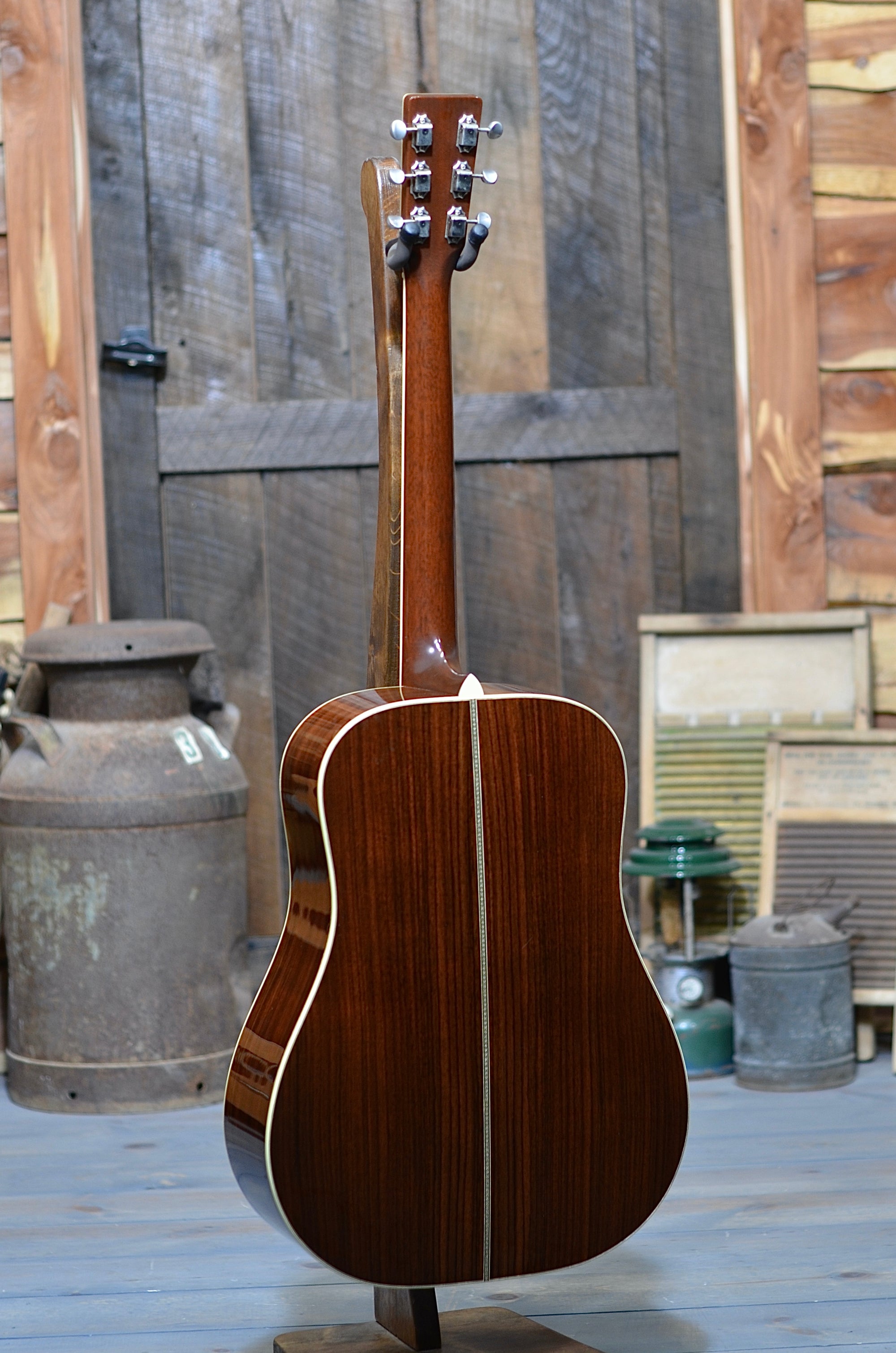 Pre-Owned 1993 Santa Cruz Vintage Artist Dreadnought Guitar With Case