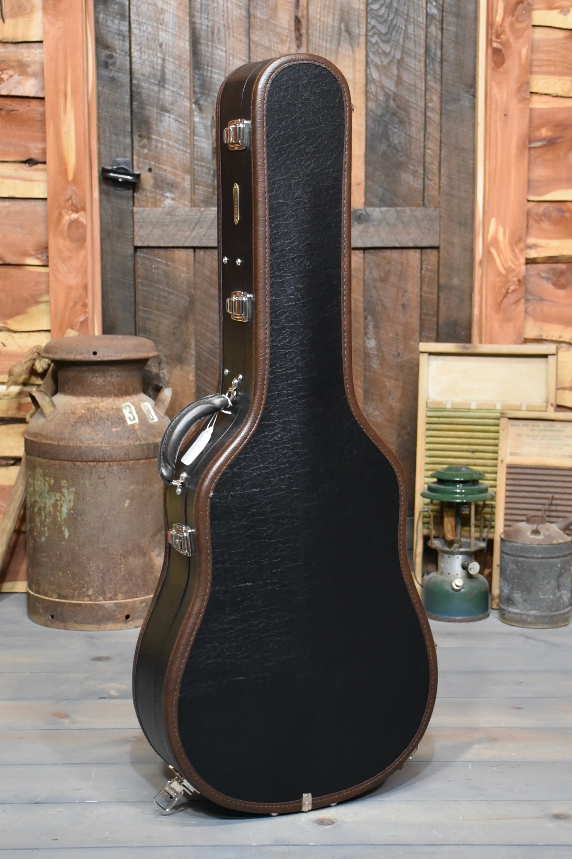 Santa Cruz DPW Pre War Dreadnought Guitar With Case