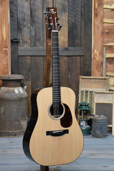 Santa Cruz DPW Pre War Dreadnought Guitar With Case