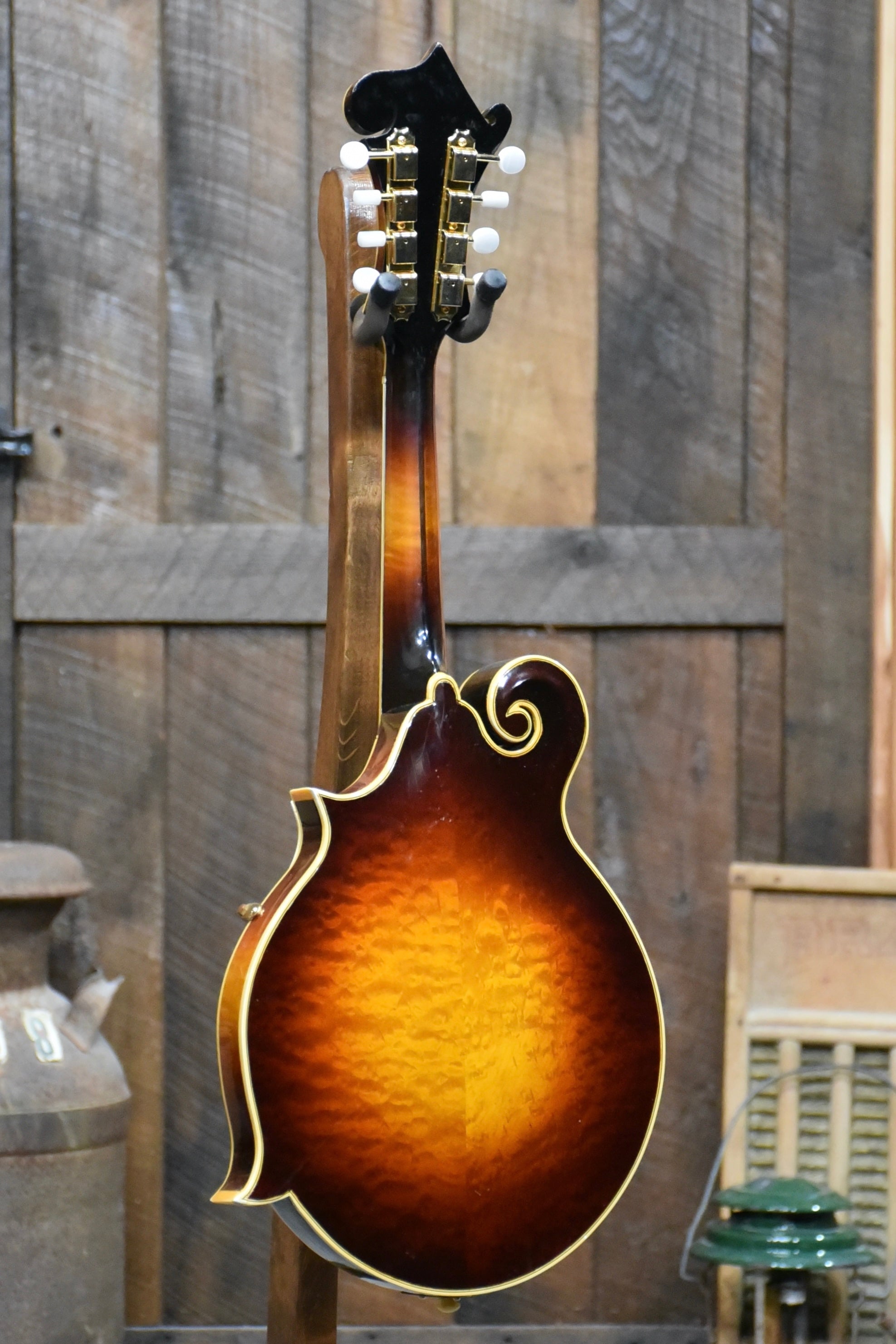 Pre-Owned 1941 F-5 Gibson F-Style Mandolin with Case