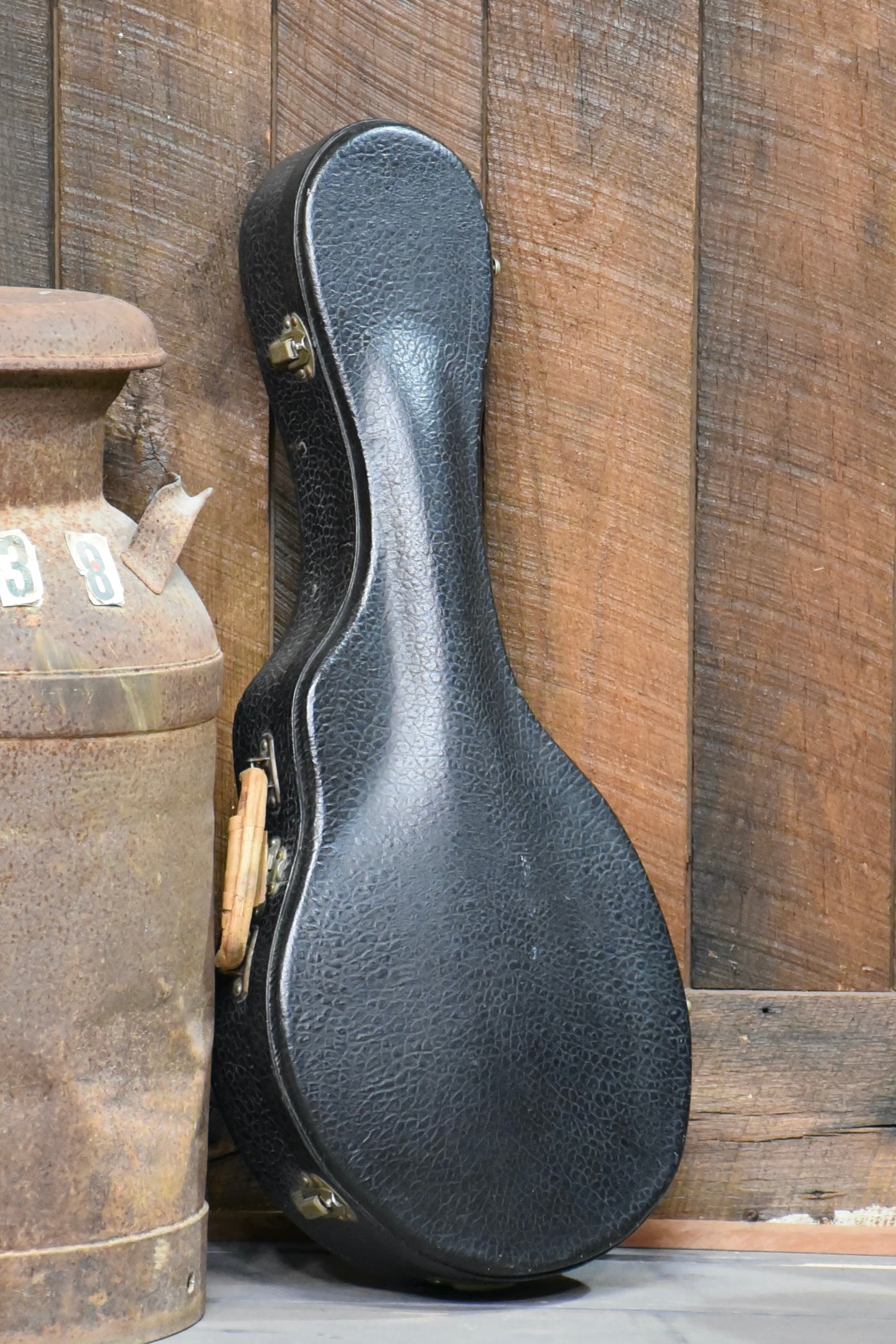 Pre-Owned 1941 F-5 Gibson F-Style Mandolin with Case