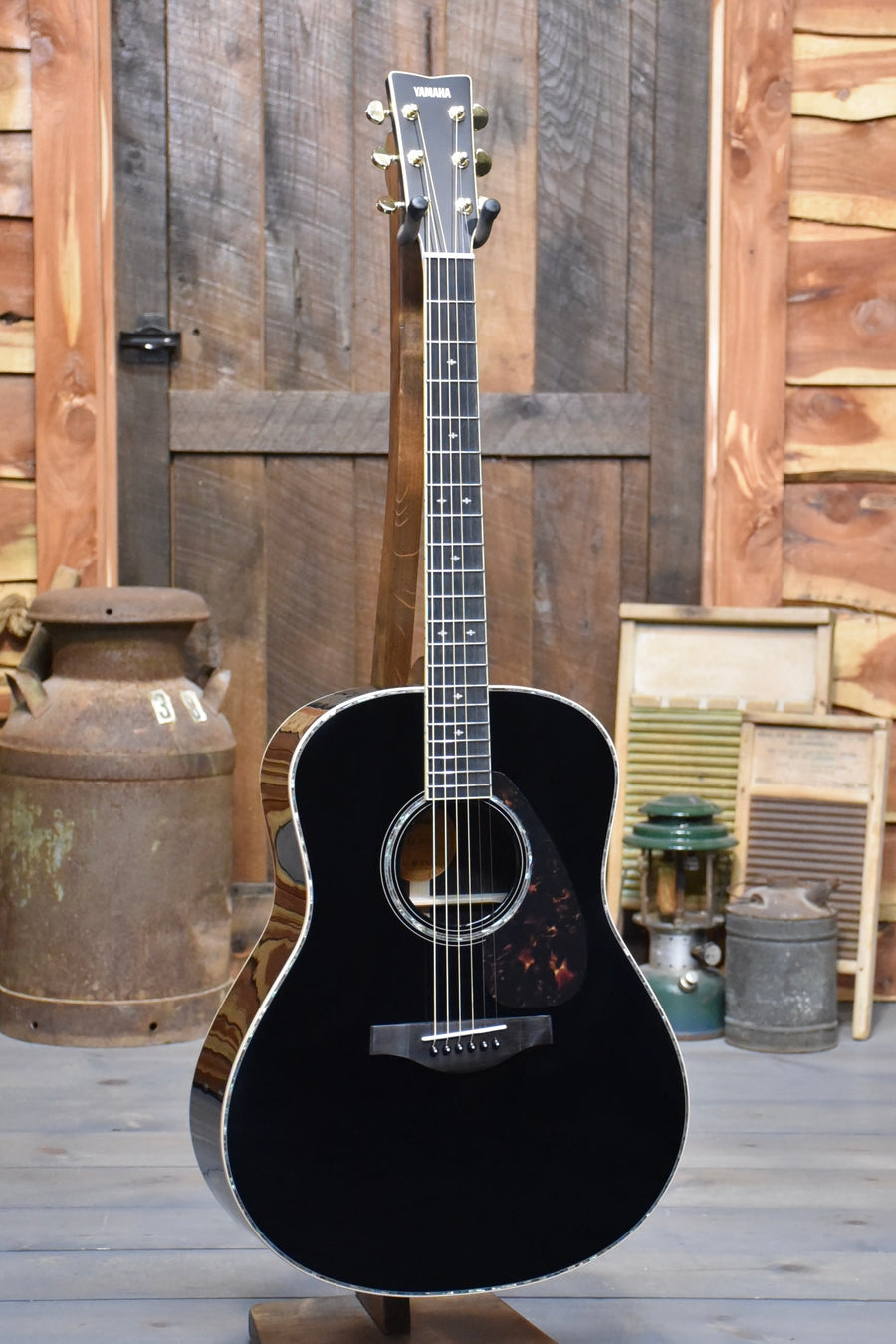 Yamaha LL16DRBLHC Handcrafted A.R.E. Acoustic-Electric Guitar With Case - Black Deluxe Model