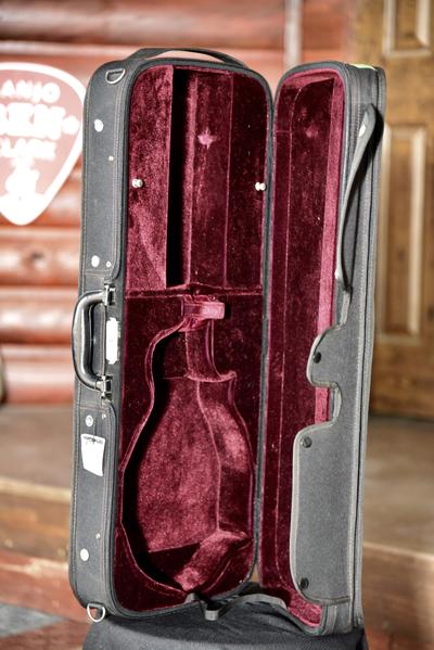 Pre-Owned Eastman MD605 A-Style Mandolin With Case