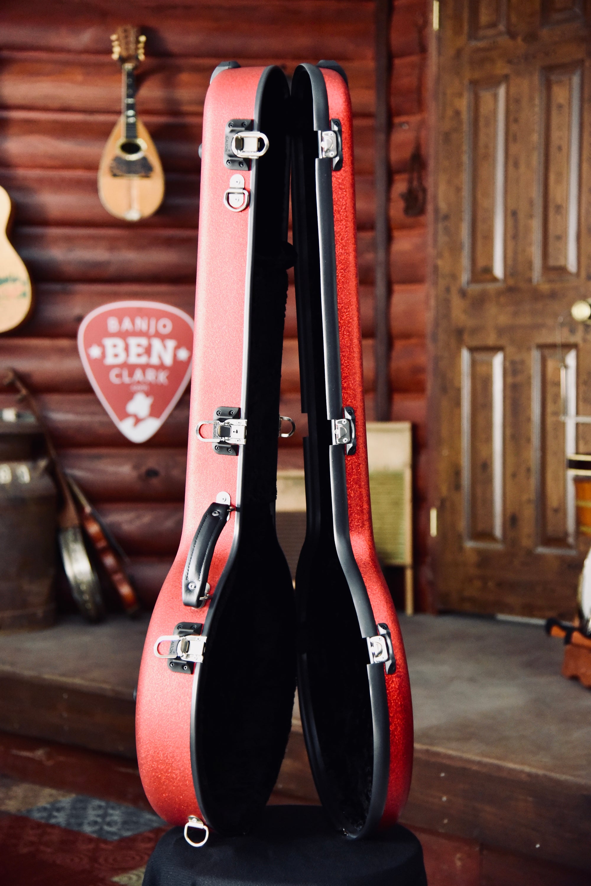 Calton Cases Resonator Banjo Flight Case - Ruby Red Glitter With Black Interior