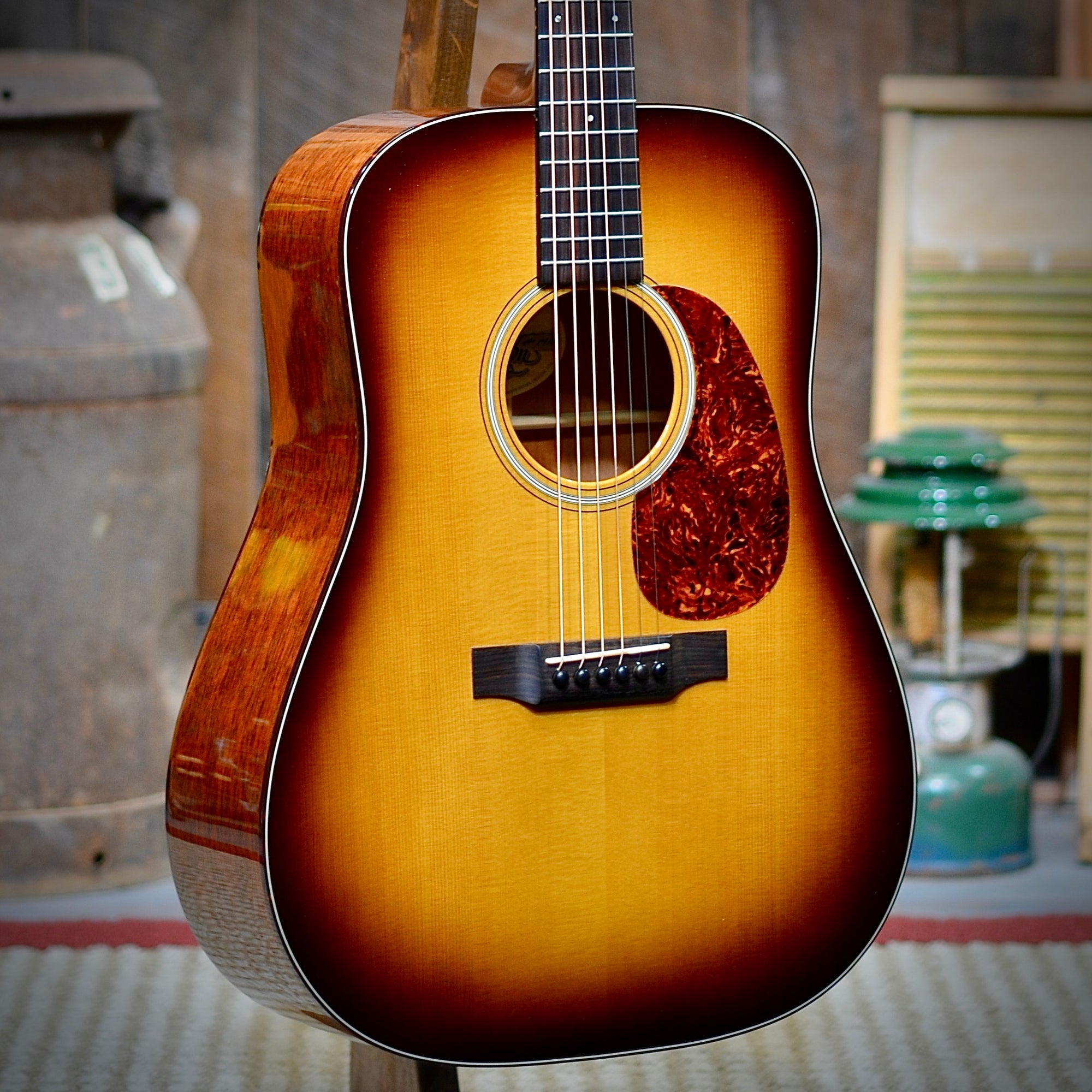 Pre-Owned Preston Thompson DMA Sunburst Guitar With Case