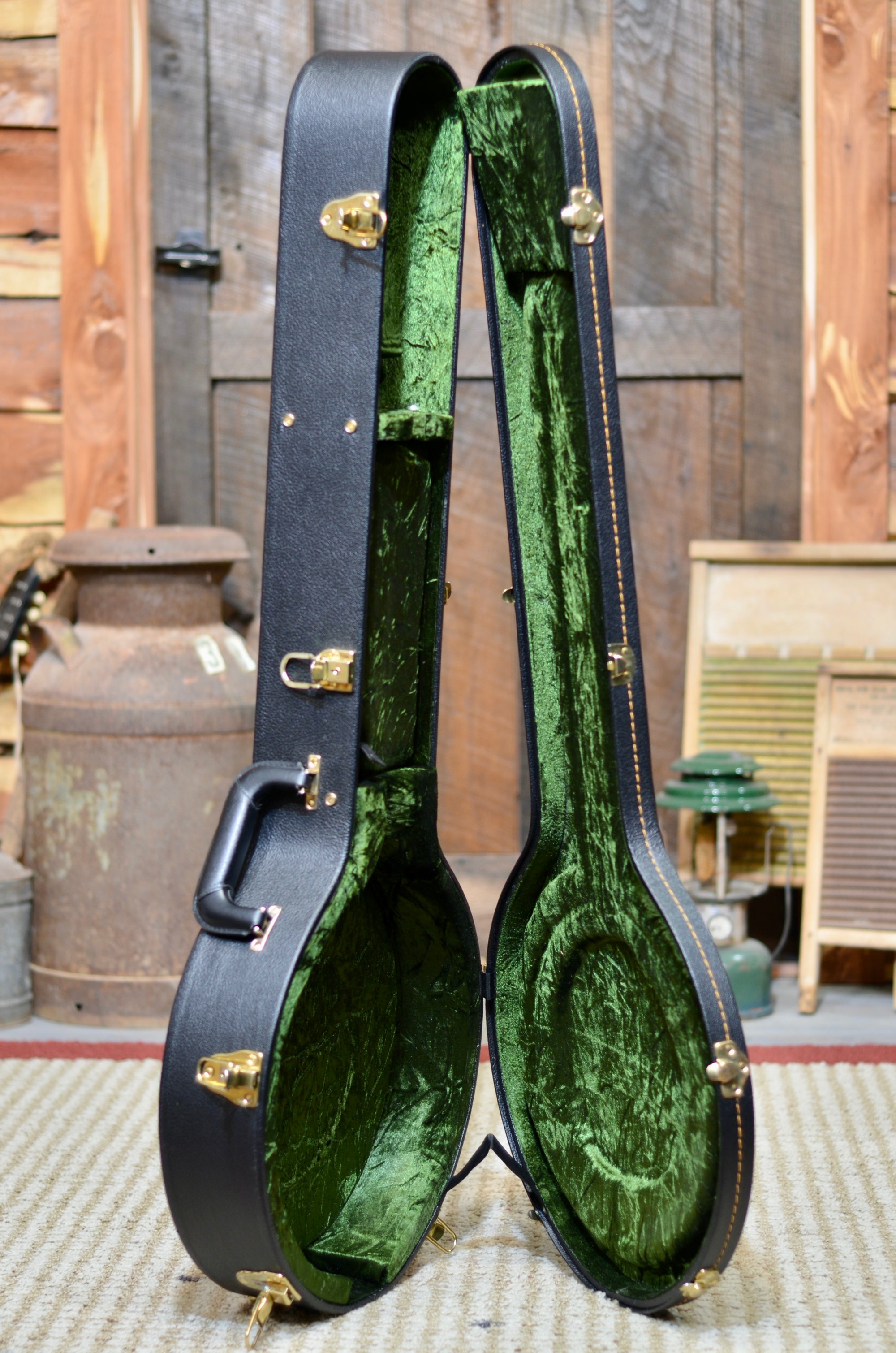 Deering Golden Era 5-String Banjo with Case