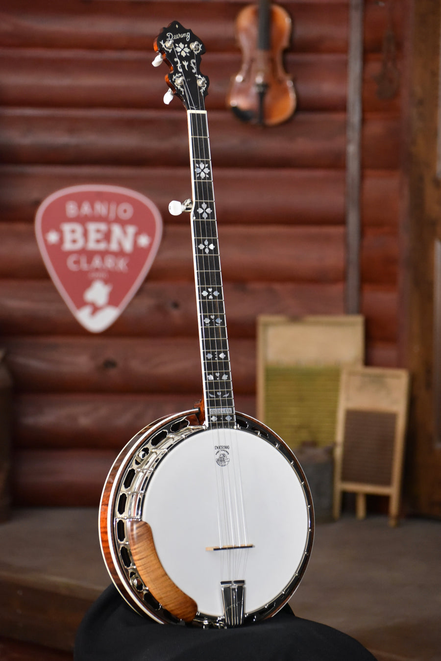 Pre-Owned Deering Golden Era 5-String Banjo with Case