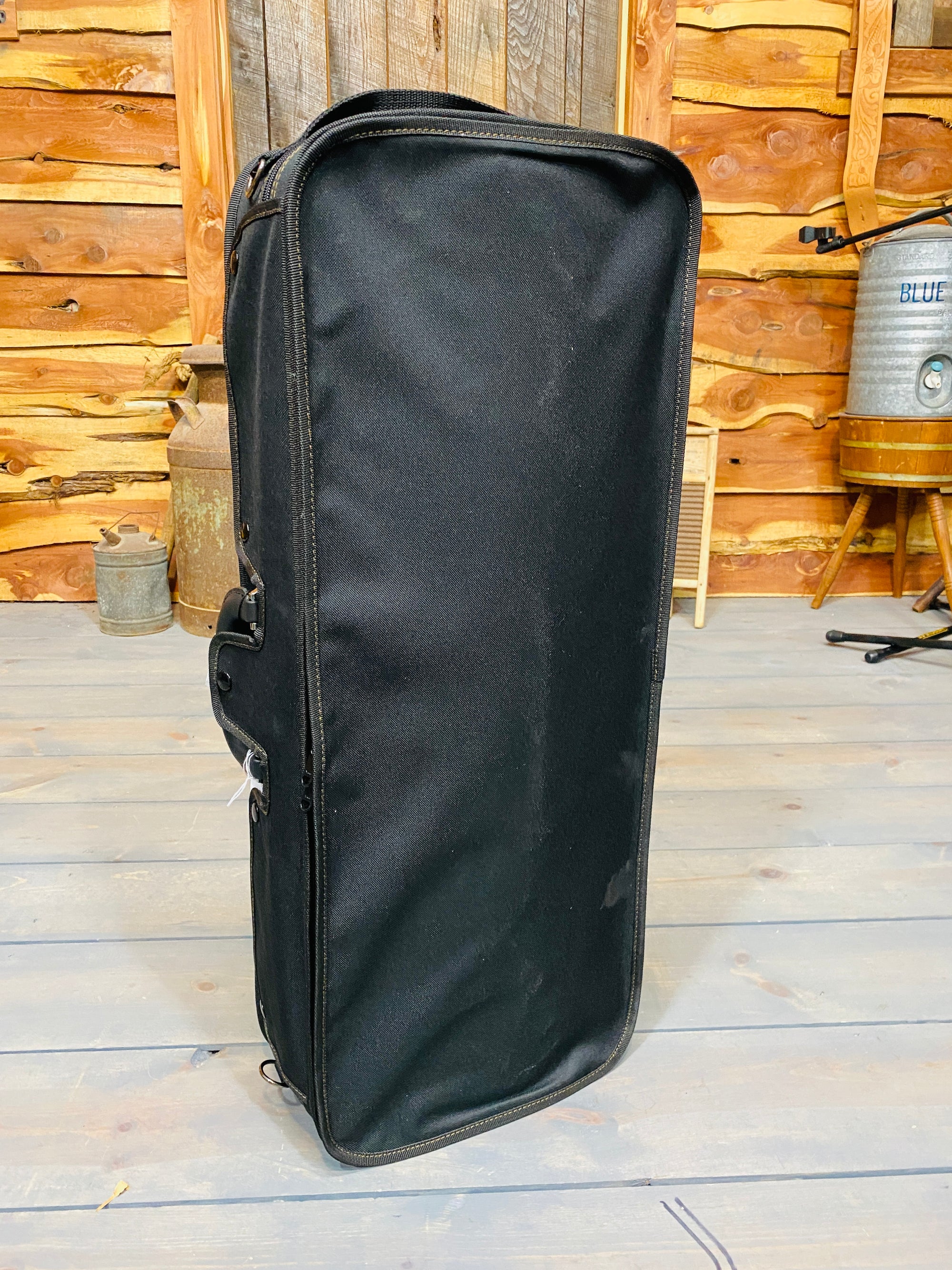 Eastman MD615 Classic Mandolin With Pickup and With Case