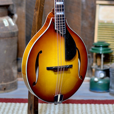 Eastman MDO605-GB Gold Burst A-Style Octave Mandolin With Case