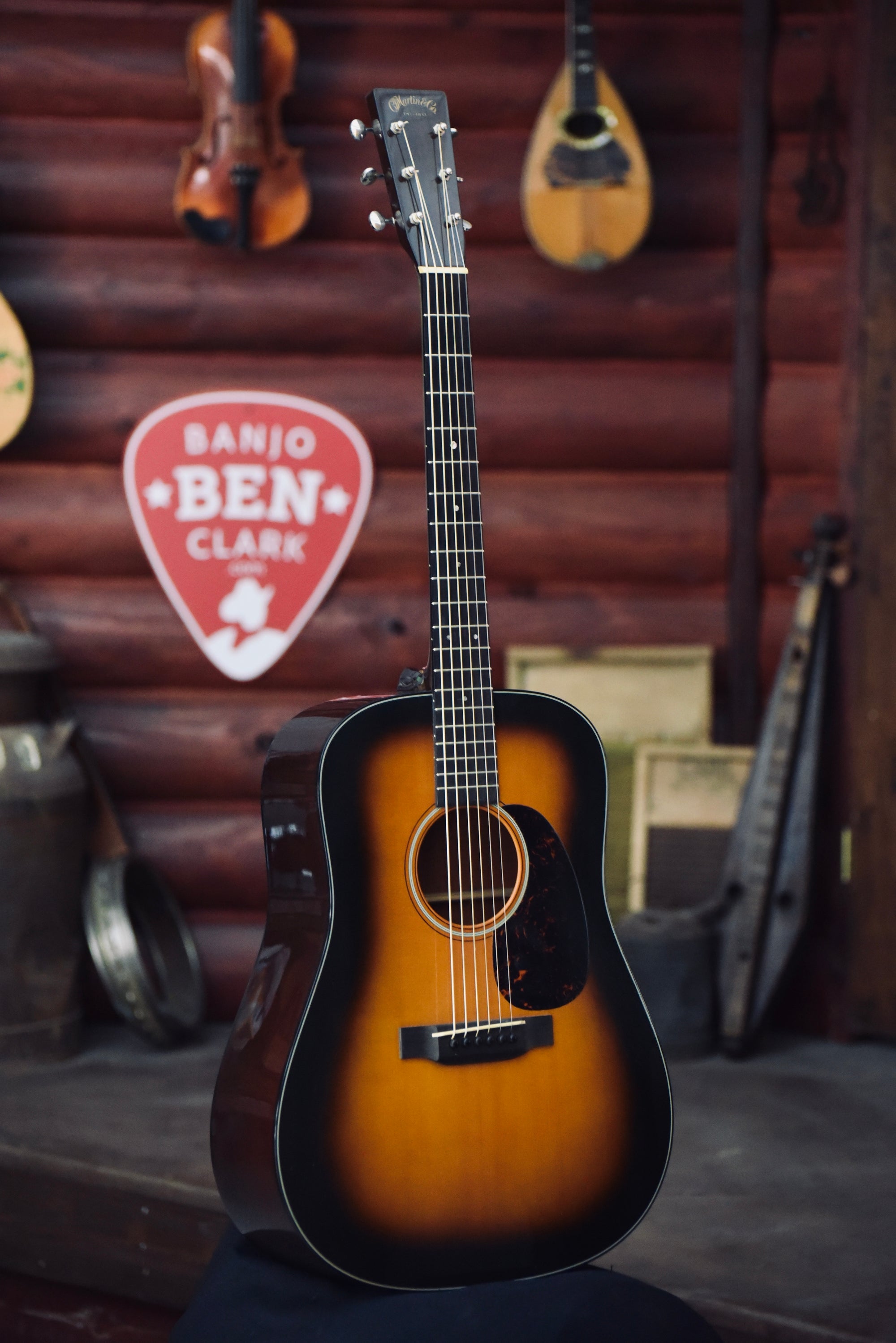 Martin D18 ギター Martin D-18 Modern Deluxe Acoustic Guitar | Martin Guitar