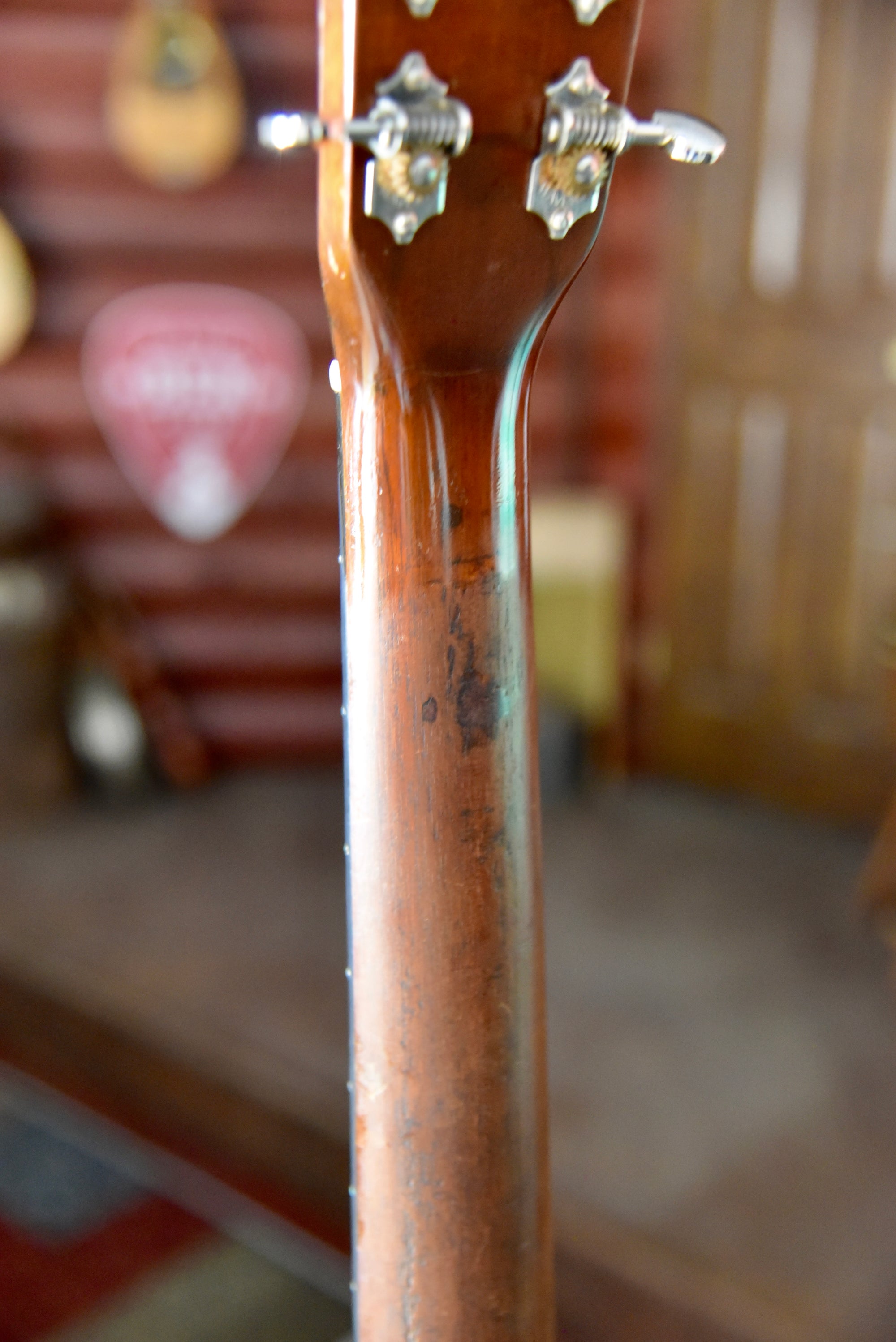 Pre-Owned 1934 Martin 000-18 Acoustic Guitar With Case