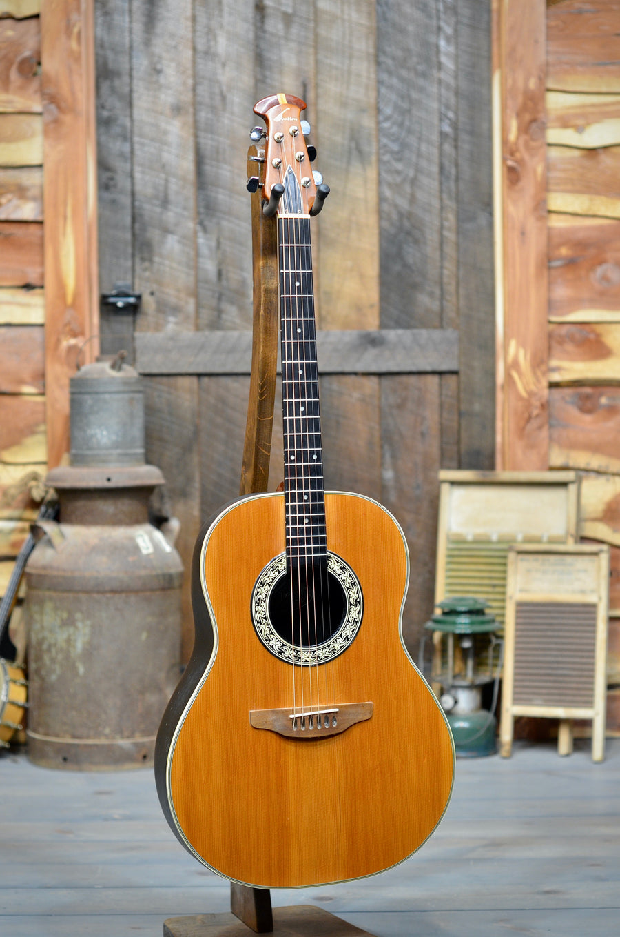 Pre-Owned Ovation 1111 Balladeer Guitar With Case