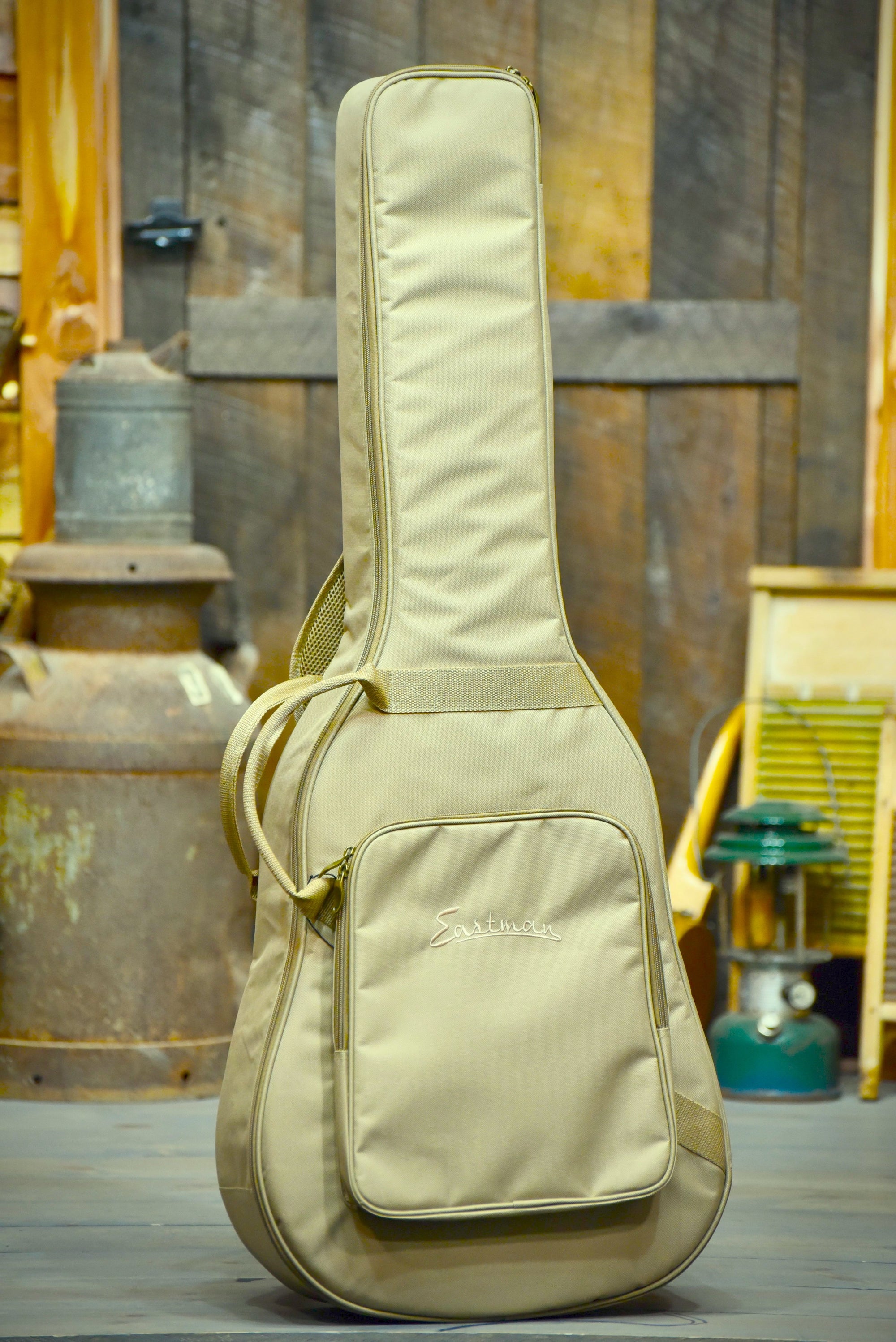 Eastman PCH3-GACE-CLA Acoustic Electric Guitar With Case