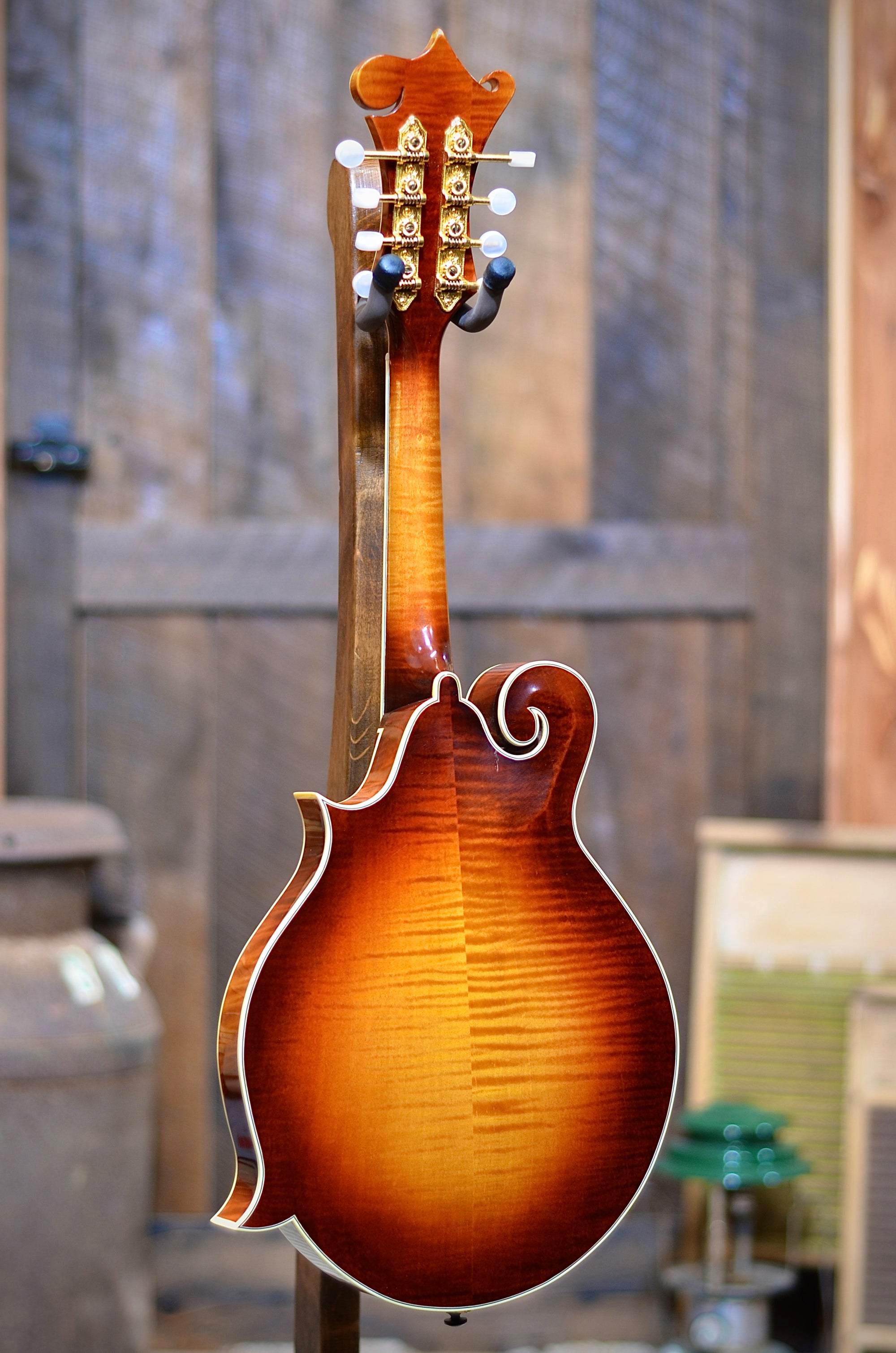 Pre-Owned Stanley Tone F-Style Mandolin With Case