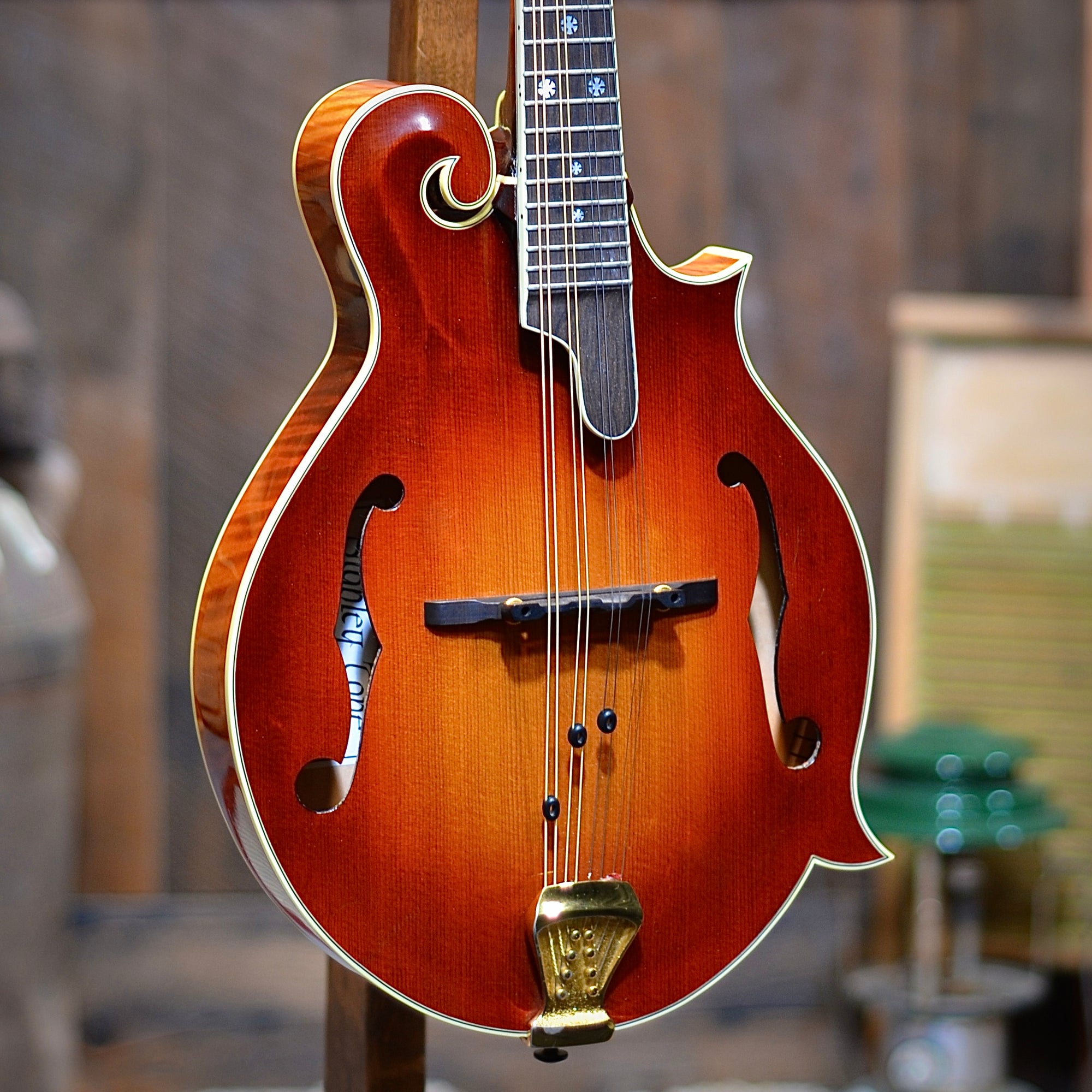 Pre-Owned Stanley Tone F-Style Mandolin With Case