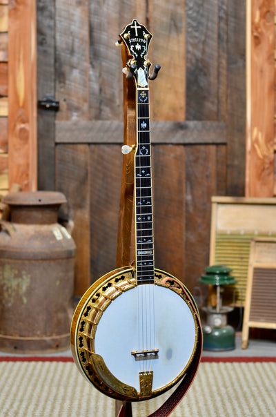 Pre-Owned Stelling Maple Golden Cross Old Wood Rim 5-String Bluegrass Banjo with Case