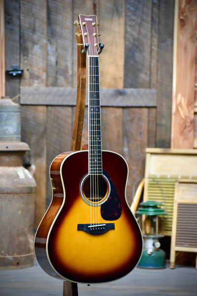 Yamaha LL16BSHB Handcrafted A.R.E. Acoustic-Electric Guitar With Case - Brown Sunburst
